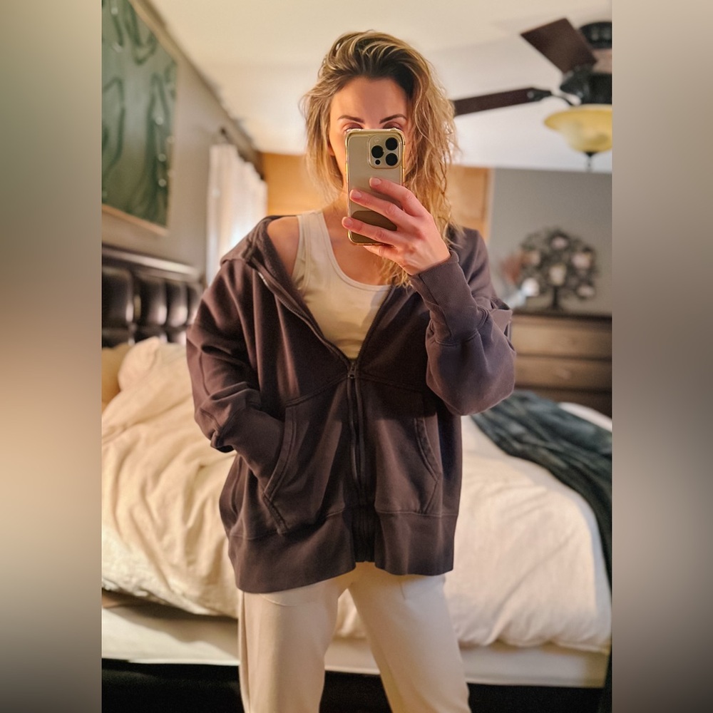 A+F full zip up